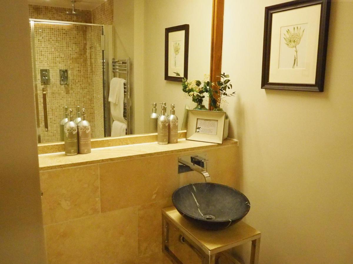 Bear And Ragged Staff Hotel Cumnor Екстериор снимка