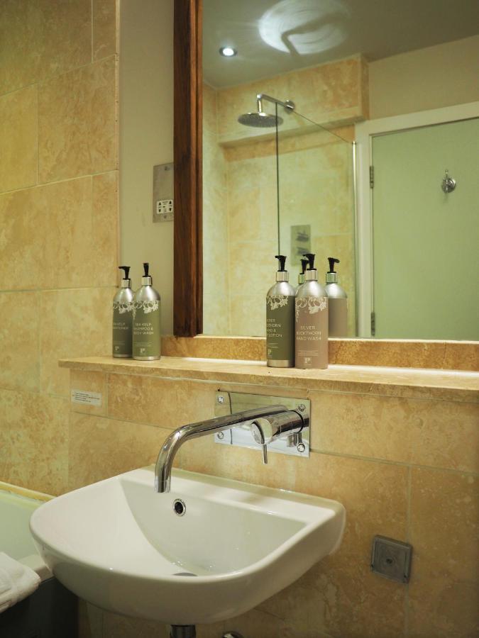 Bear And Ragged Staff Hotel Cumnor Екстериор снимка