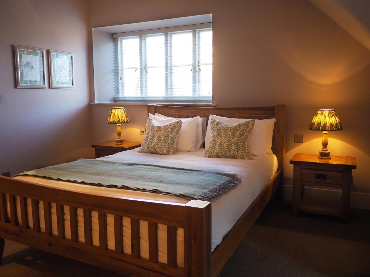 Bear And Ragged Staff Hotel Cumnor Екстериор снимка